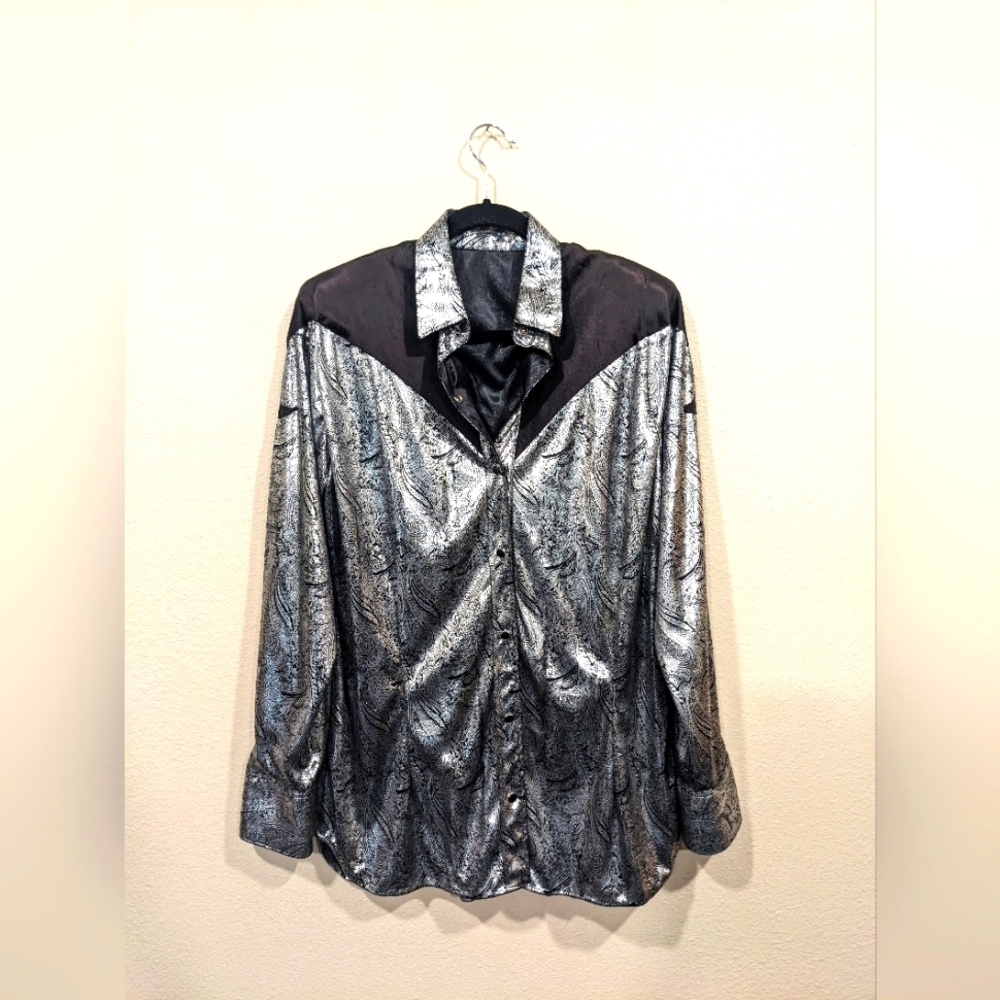 Metallic silver Paisley cowboy shirt w/black snaps XL